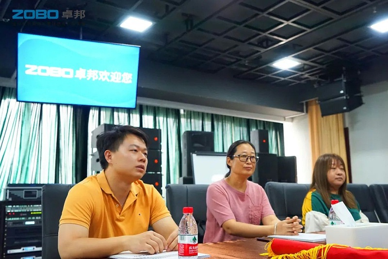 4ZOBO榴莲视频在线免费观看捐赠设备支持残联事业丨一面锦旗+一封接收函=弘扬大爱 履行企业社会责任