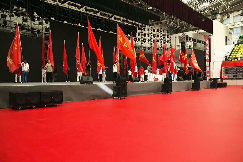 榴莲视频APP污下载场演出的扩声系统设计