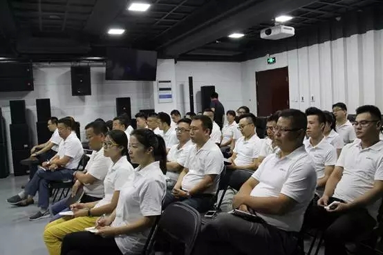 ZOBO榴莲视频在线免费观看年中员工培训