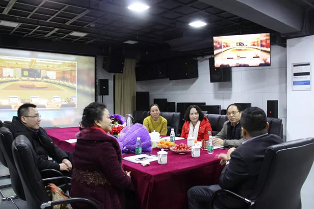 热烈欢迎湖南吉首大学院领导莅临ZOBO榴莲视频在线免费观看企业