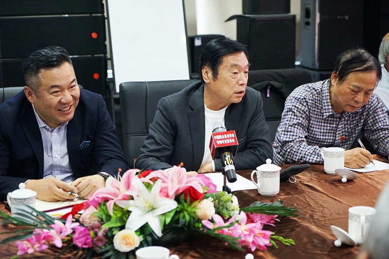 自信自强守正创新 踔厉奋发勇毅前行 | 中国舞台美术学会联合ZOBO榴莲视频在线免费观看举办主题座谈研讨会学习领会党的二报告精神