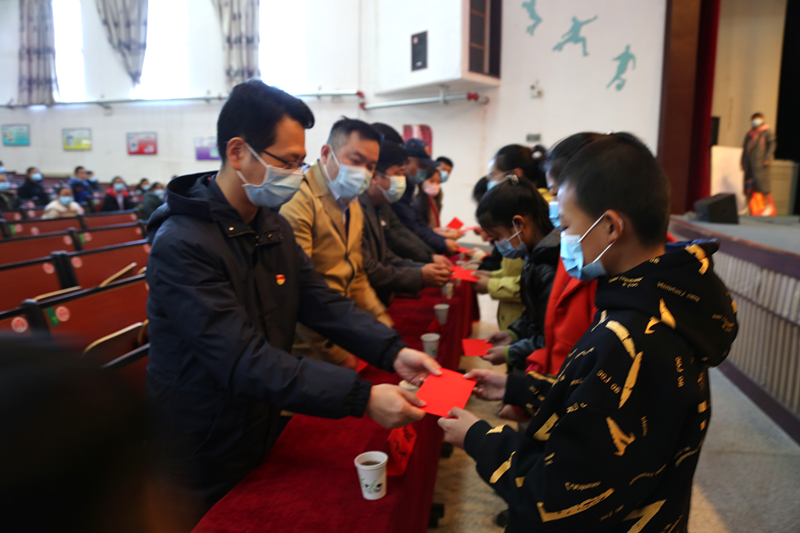 公益|ZOBO榴莲视频在线免费观看董事长赴内蒙古林西县开展对口帮扶工作