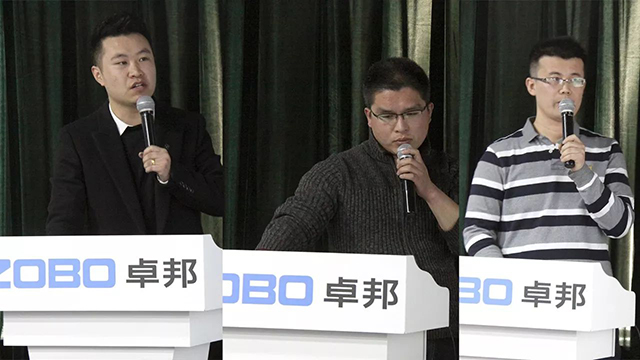 技术部经理大刘伟、小刘伟、推广部经理张晓峰