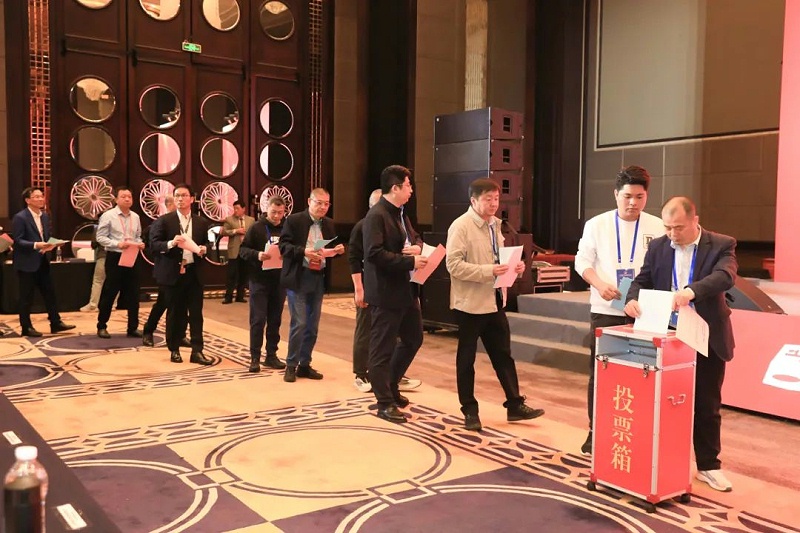 祝贺ZOBO榴莲视频在线免费观看董事长张新峰当选中国演艺设备技术协会第七届常务理事