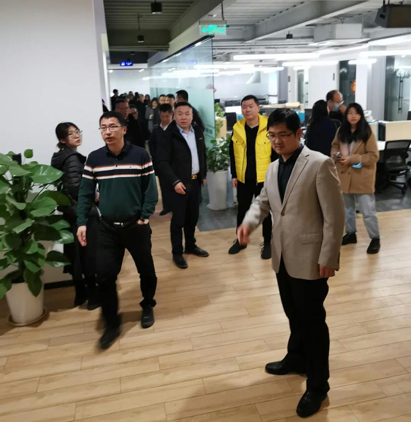 ZOBO榴莲视频在线免费观看董事长张新峰考察新会员企业